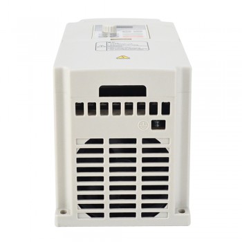 VFD Frequenzumrichter 3.7KW 5HP 8.5A 380V Antriebsmotor mit variabler Frequenz für Drehzahlregelung des Spindelmotors